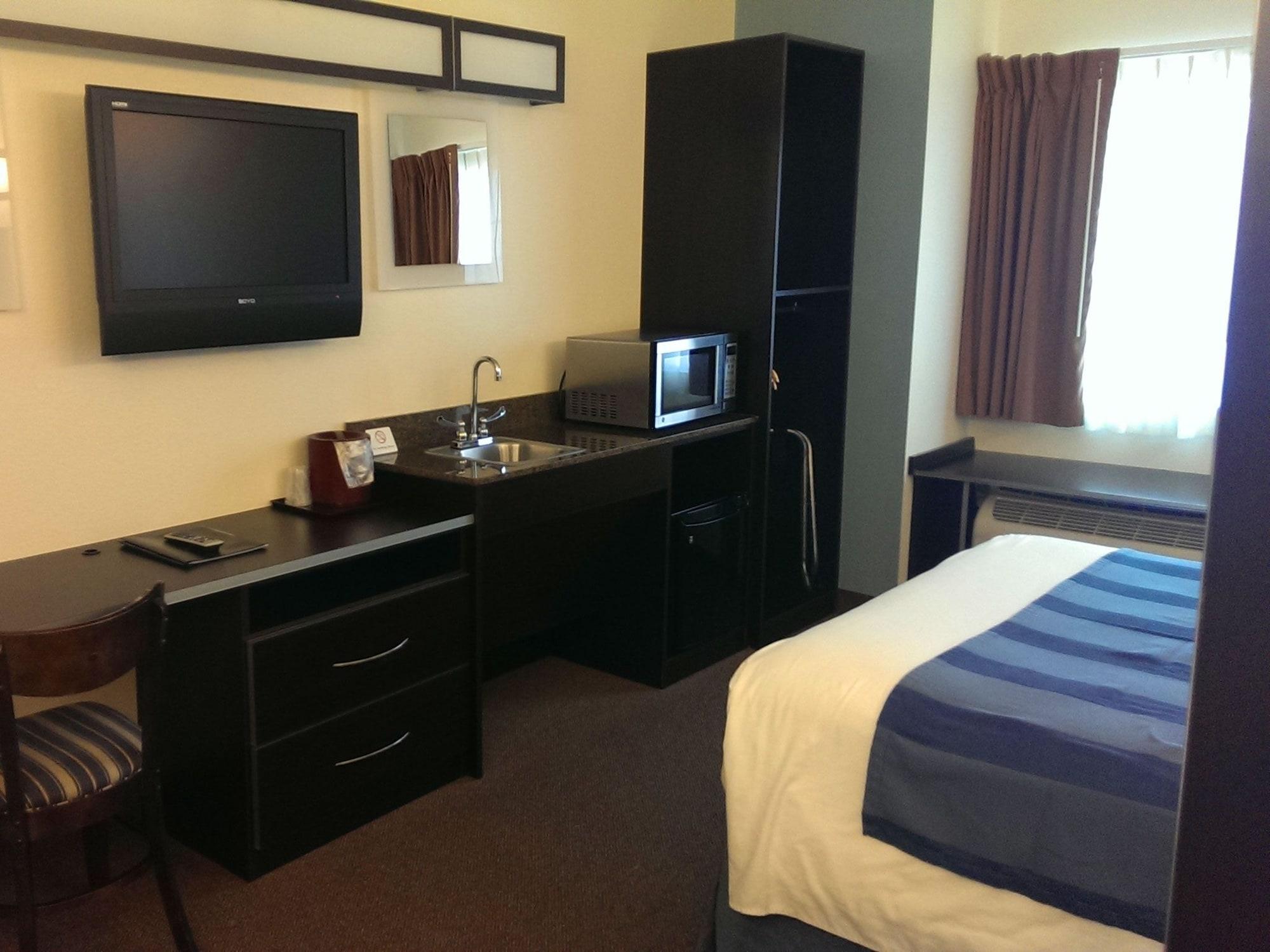 Three Rivers Inn & Suites ポートアーサー エクステリア 写真