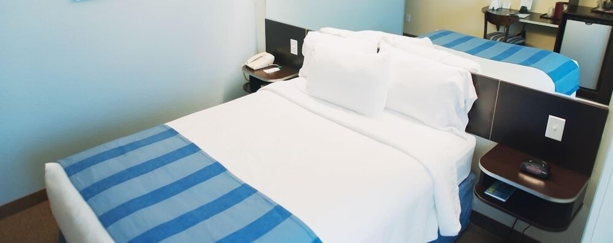 Three Rivers Inn & Suites ポートアーサー エクステリア 写真