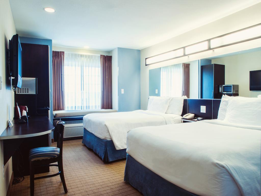 Three Rivers Inn & Suites ポートアーサー エクステリア 写真