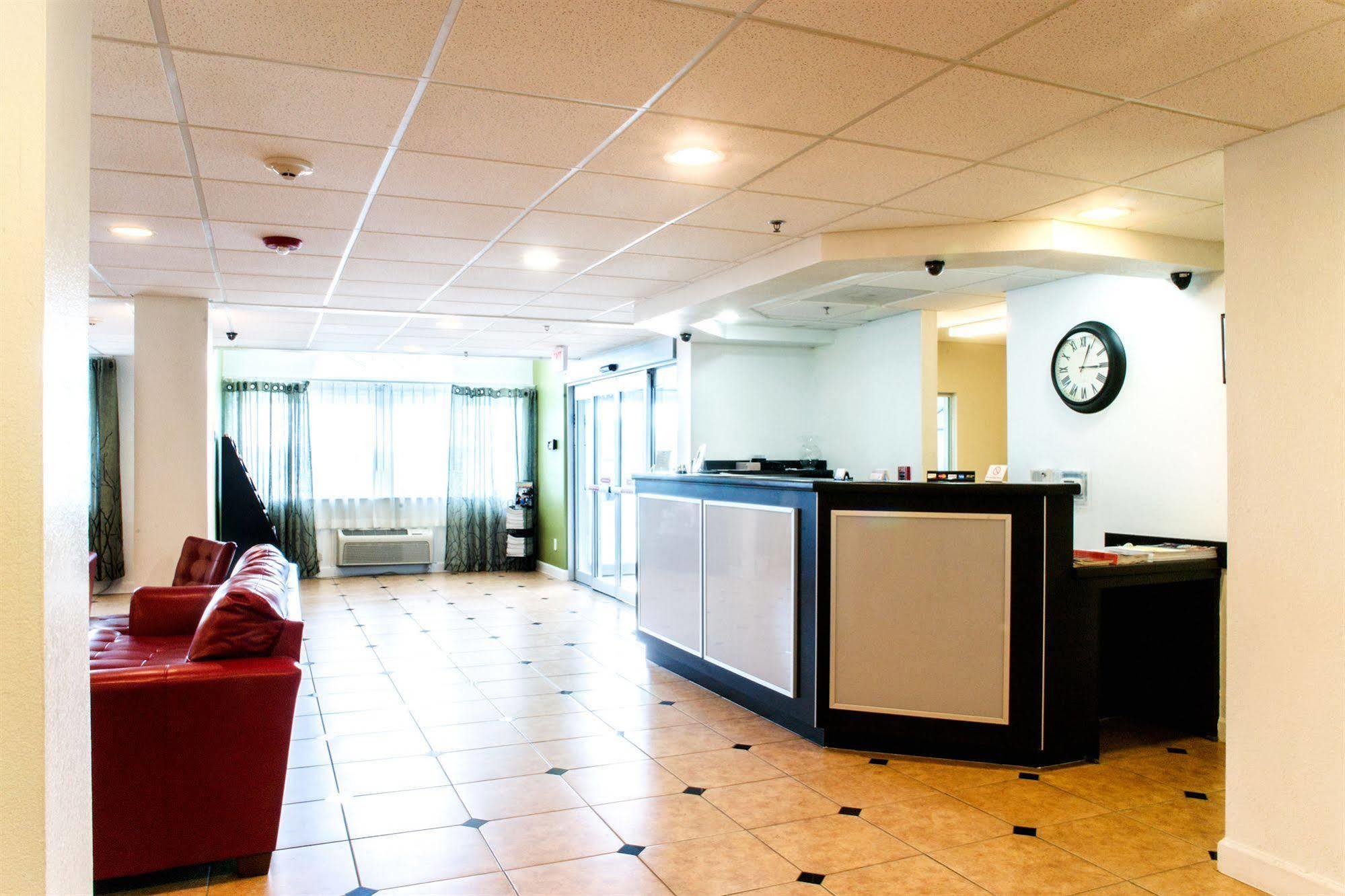 Three Rivers Inn & Suites ポートアーサー エクステリア 写真